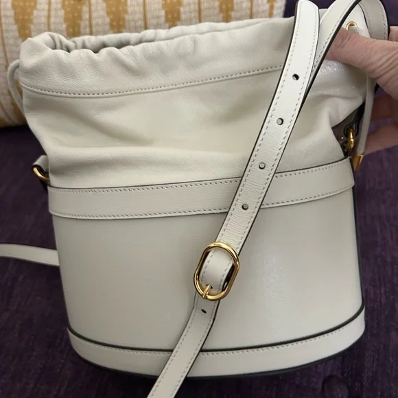 GUCCI Calfskin Horsebit 1955
Drawstring Bucket Bag - Picture 3 of 11